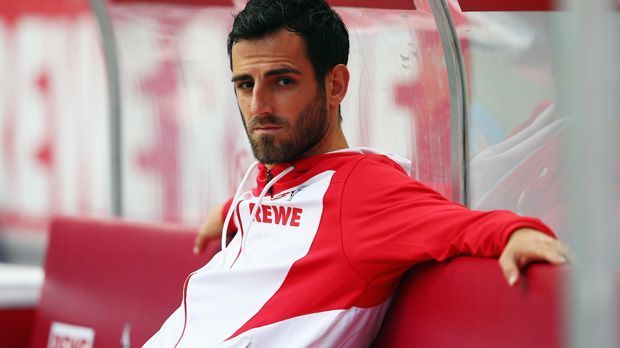 
                <strong>Mergim Mavraj</strong><br>
                Mergim Mavraj (1. FC Köln) - 0 Bundesliga-Minuten: In der vergangenen Saison machte Mavraj 15 Spiele für die Kölner, stand zudem fast immer im Kader. Nach einer Verletzung zu Beginn der Saison schaffte es der Albaner nicht mal mehr in den Kader..
              