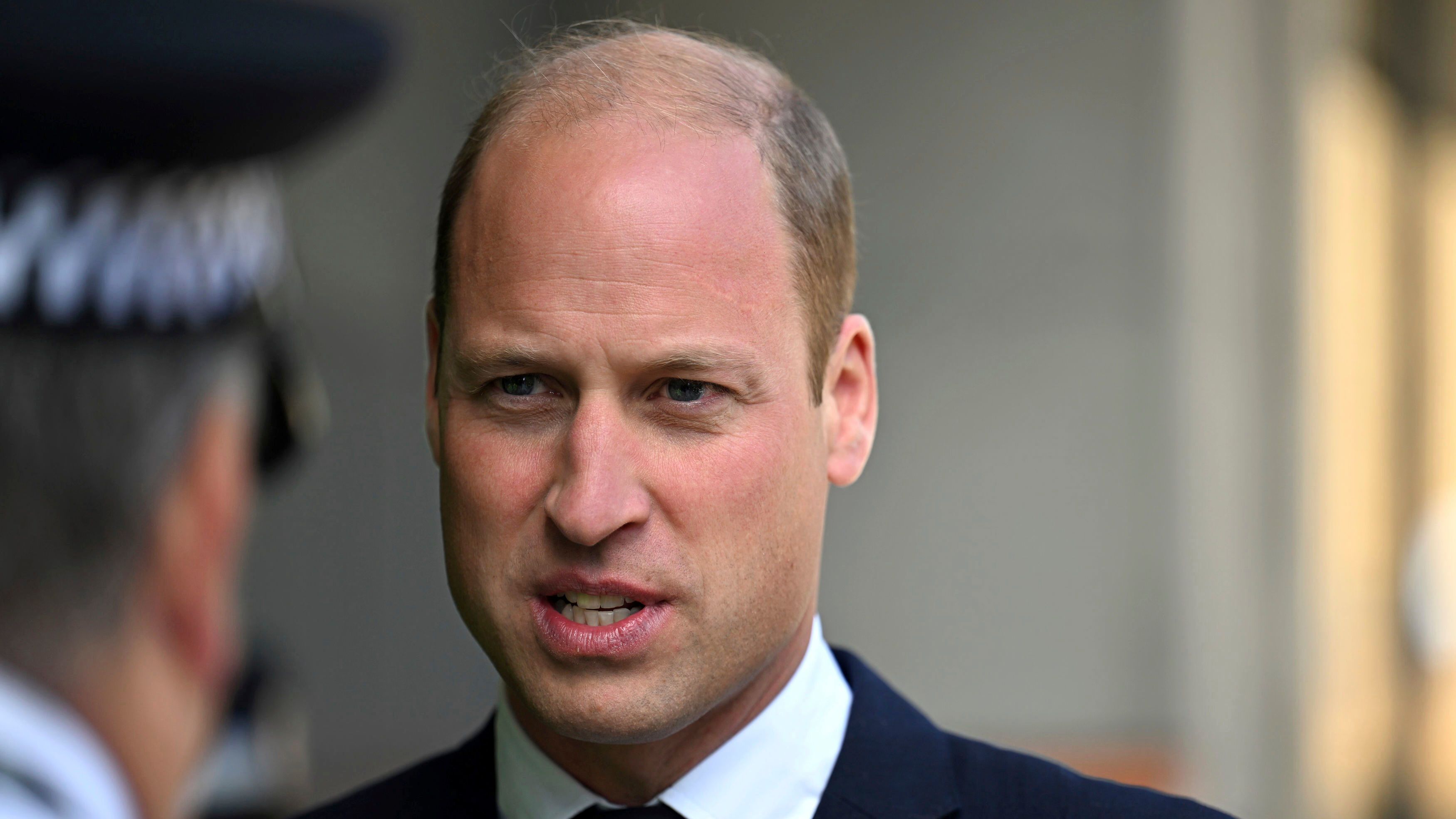 Der Haarverlust von Prinz William scheint Harry wahrhaft zu besorgen – zumindest redet und schreibt er gerne darüber.