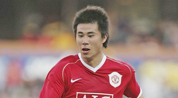 
                <strong>ST: Fangzhou Dong</strong><br>
                Manchester United1 Titel (2006)1 CL-Spiel, 18 Einsatzminuten 
              