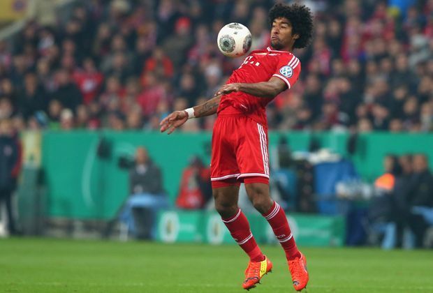 
                <strong>FC Bayern: Dante</strong><br>
                Die Innenverteidiger - Der Brasilianer ist auf seiner Postion alternativlos seit seinem Wechsel von Mönchengladbach nach München. Vor dem wichtigen Spiel gegen Madrid schonte ihn Pep Guardiola nicht gegen Tabellenschlusslicht Braunschweig.
              