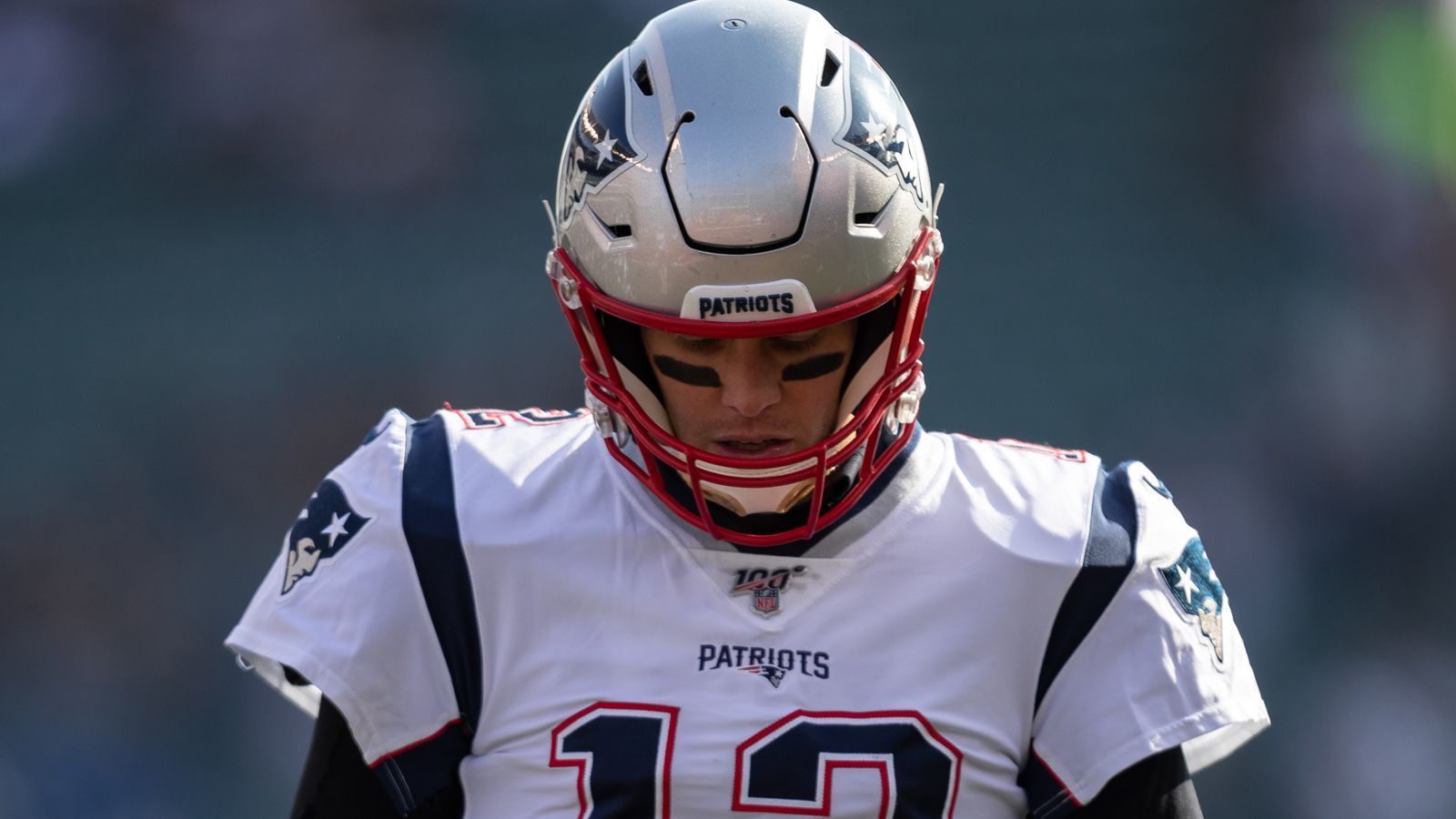 
                <strong>Tom Brady und die New England Patriots: Das ist der Stand der Dinge</strong><br>
                Wo spielt Tom Brady in der neuen Saison? Auf diese Frage werden wir wohl erst im März eine Antwort bekommen. Doch wie stellt sich die aktuelle Situation dar? ran.de mit einem Überblick.
              