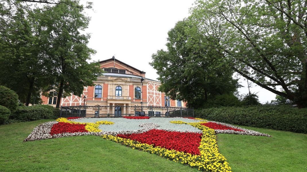 Der Grüne Hügel in Bayreuth: Das Festspielhaus ist seit über 140 Jahren ein Zentrum der Wagner-Interpretation.