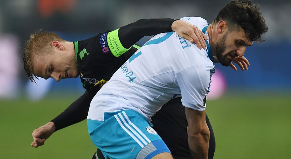 
                <strong>Daniel Caligiuri (FC Schalke 04)</strong><br>
                Daniel Caligiuri: Der Italiener ist extrem lauffreudig, unterstützt Stürmer Burgstaller immer wieder im Pressing. Caligiuri hält nach dem Ausgleich immer wieder den Ball und bindet mehrere Gegner. Hilft nach hinten viel für den nervösen Kehrer aus. ran-Note: 2
              