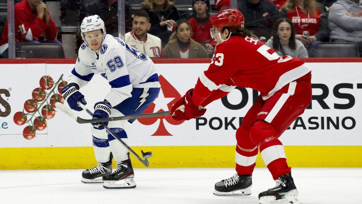 Moritz Seider verliert mit seinen Detroit Red Wings