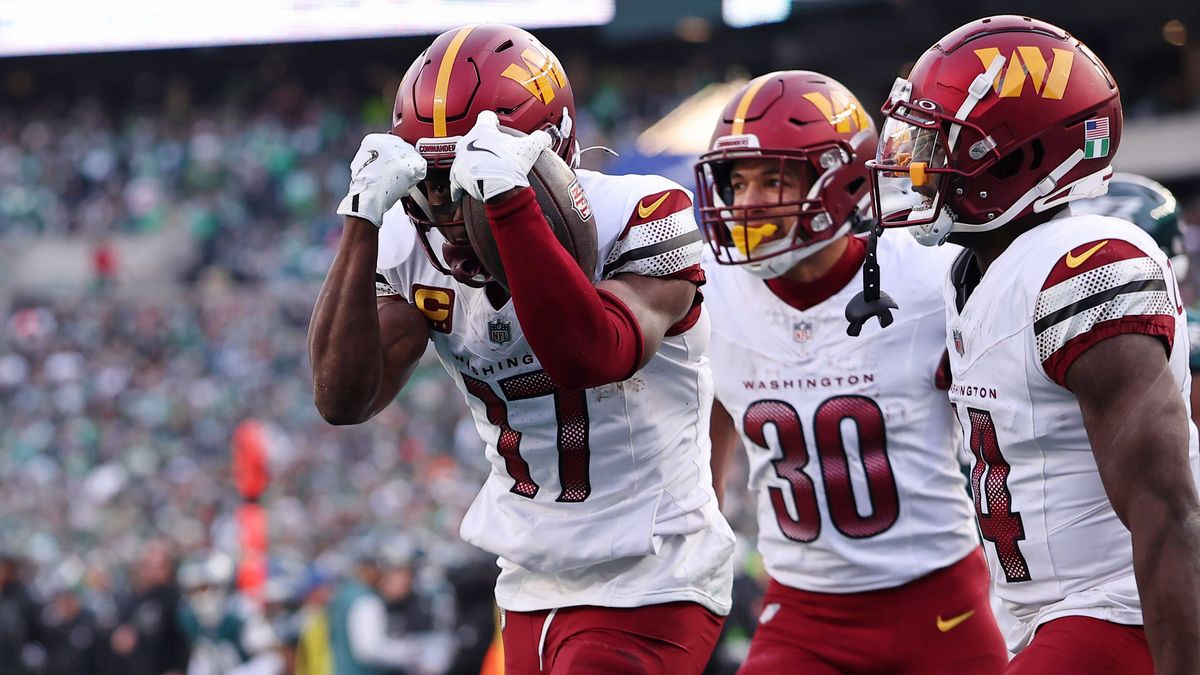 NFL, American Football Herren, USA NFC Championship-Washington Commanders at Philadelphia Eagles Jan 26, 2025; Philadelphia, PA, USA; Washington Commanders wide receiver Terry McLaurin (17) reacts ...