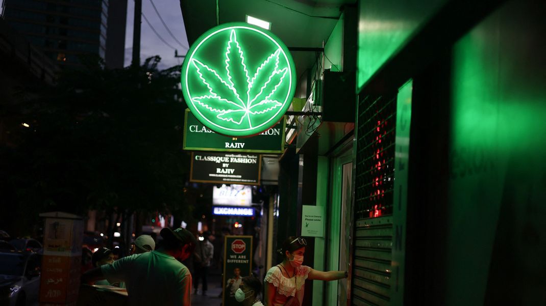 Ein Cannabis-Shop in Bangkok, Thailand.