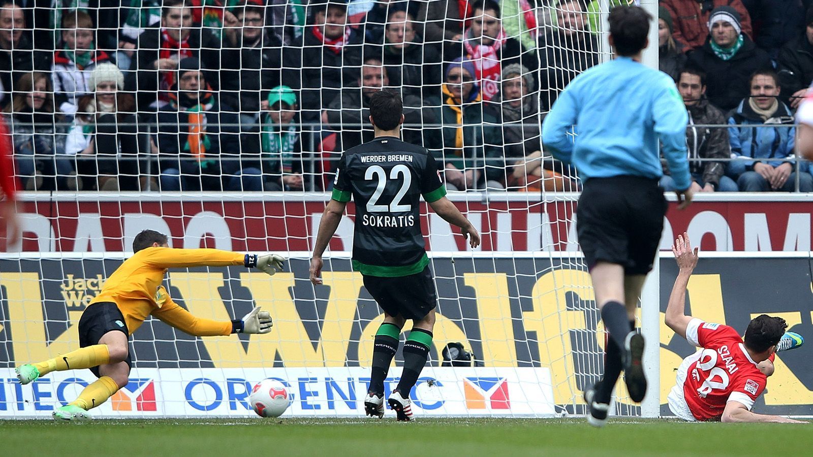 
                <strong>Platz 6: Adam Szalai (Mainz 05)</strong><br>
                Am 30. März 2013 schießt Adam Szalai nach 12 Sekunden die Führung gegen Werder Bremen - das bringt dem Stürmer im Ranking Platz sechs.
              