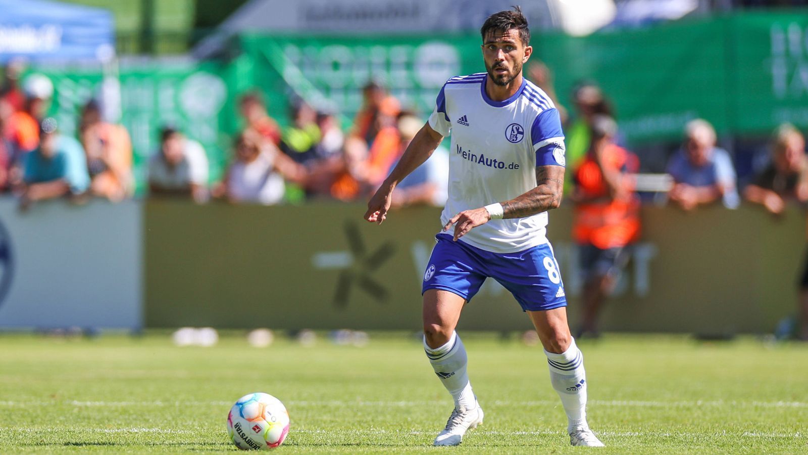 
                <strong>FC Schalke 04</strong><br>
                Beim FC Schalke ist - wie bereits in der vergangenen Saison - Danny Latza Kapitän.
              