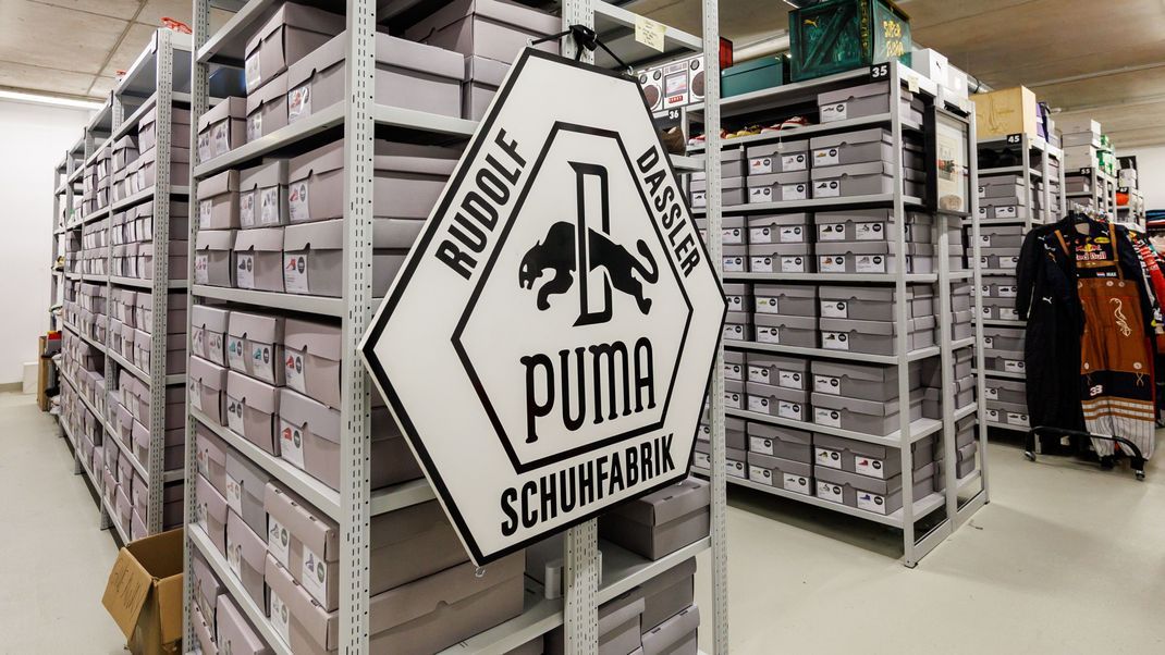Das ursprüngliche Puma-Logo: 1949 trägt Rudolf Dassler die Firma „PUMA Schuhfabrik Rudolf Dassler“ ins deutsche Handelsregister ein.