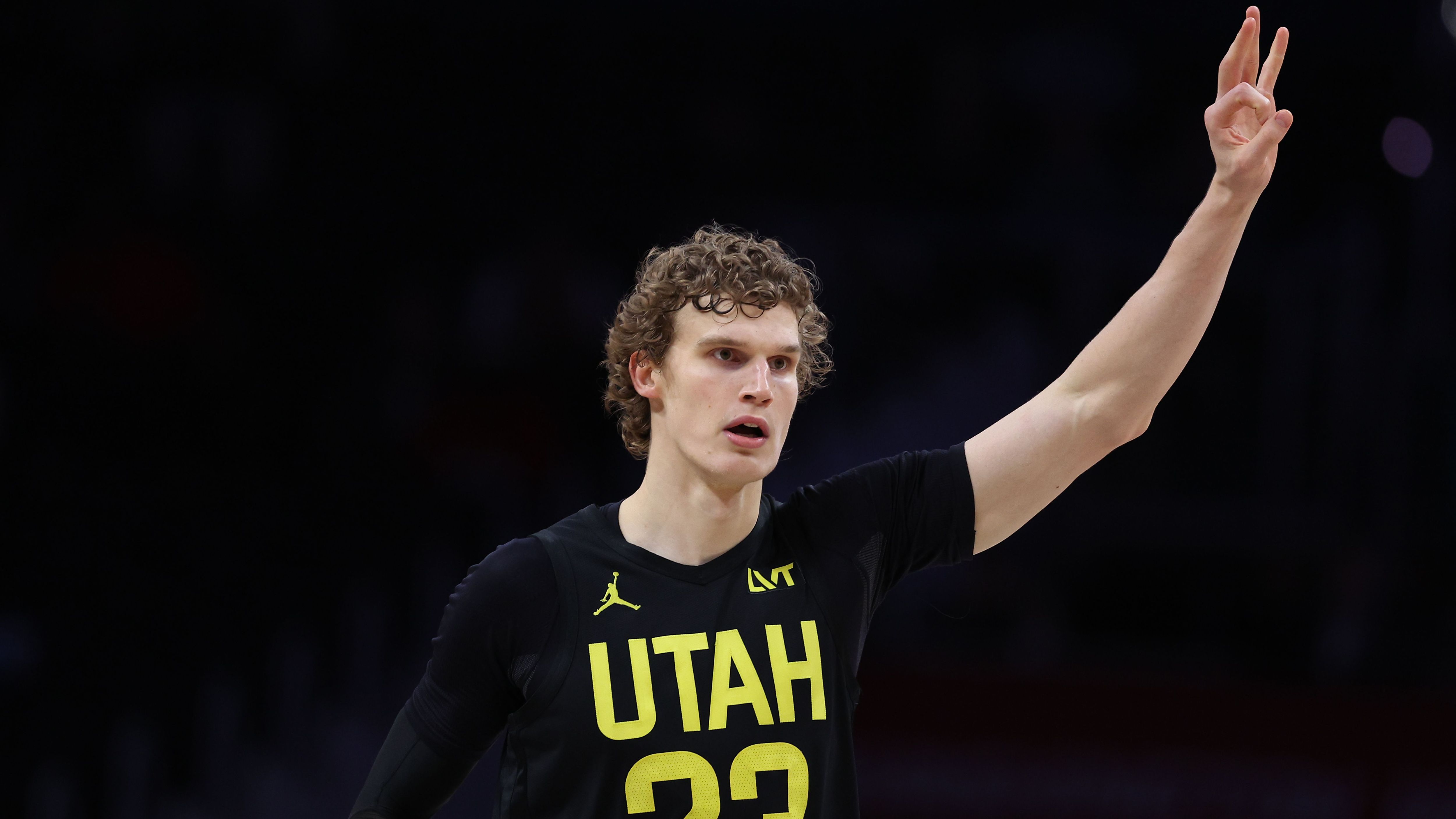 <strong>Lauri Markkanen (Utah Jazz) - Dreier-Contest</strong><br>Wie schon in der vergangenen Saison overperformen die Utah Jazz. Einen großen Anteil daran hat Lauri Markkanen. Der Finne hat sich auf einem All-Star-Level etabliiert und trifft zudem starke 40% von draußen. Für einen großen Spieler ist sein Wurf-Release zudem sehr schnell. Dadurch sollte er es auch mit den kleineren Spielern beim Contest aufnehmen können.