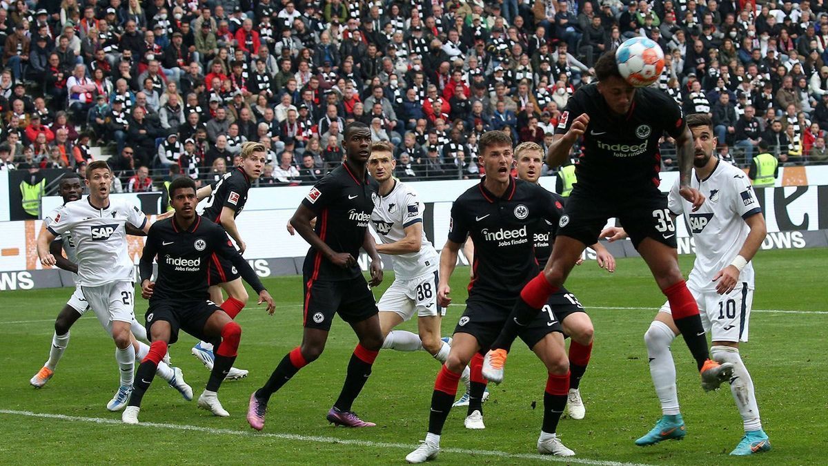 Ndicka trifft ins eigene Netz und dann gegen die TSG