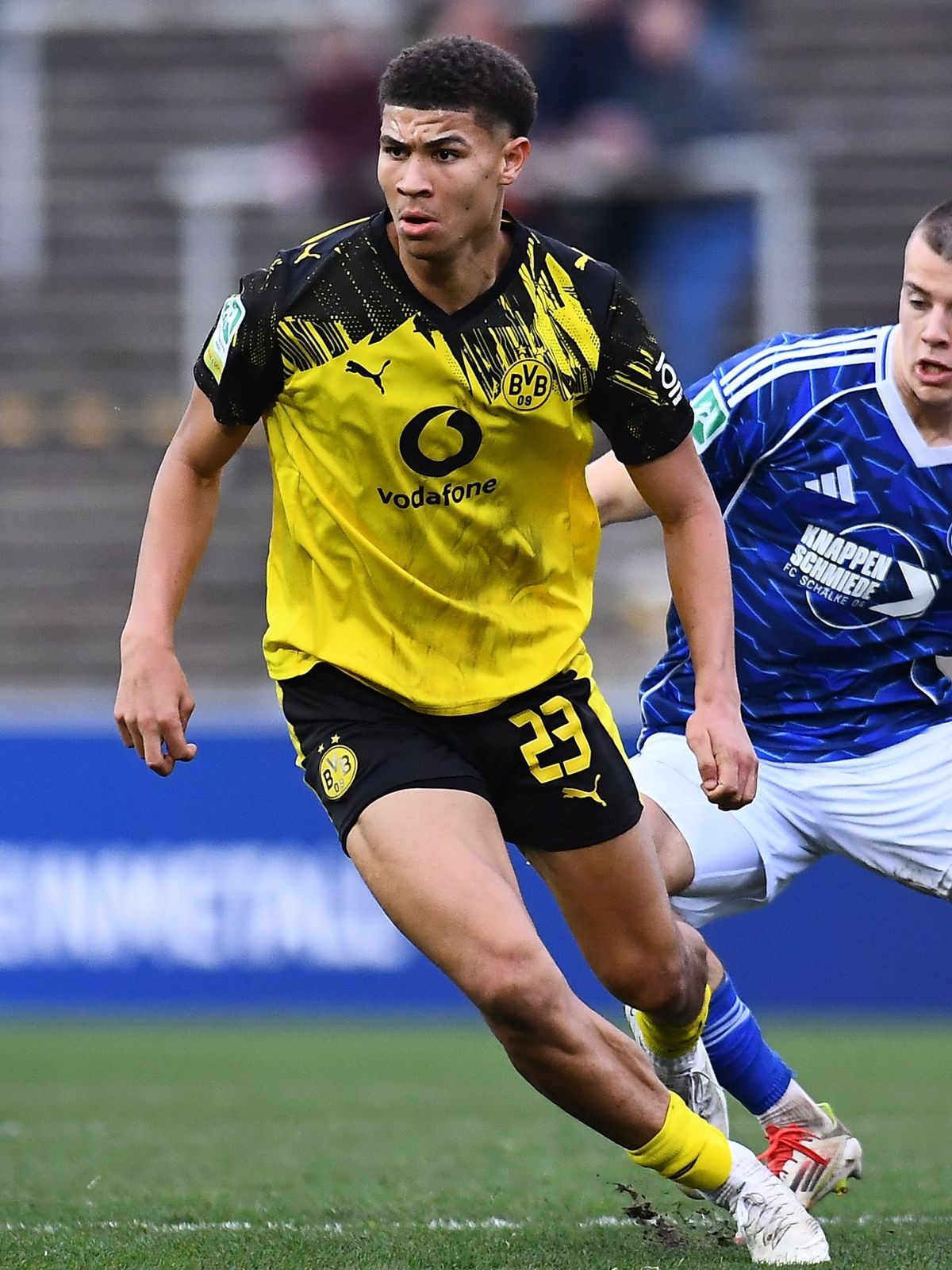 Borussia Dortmund U23 - Schalke 04 U23 ** NUR FÜR REDAKTIONELLE ZWECKE ** EDITORIAL USE ONLY **<p>Fußball Regionalliga West 15.Spieltag: Borussia Dortmund U23 - Schalke 04 U23 am 08.11.2025 im Stad...