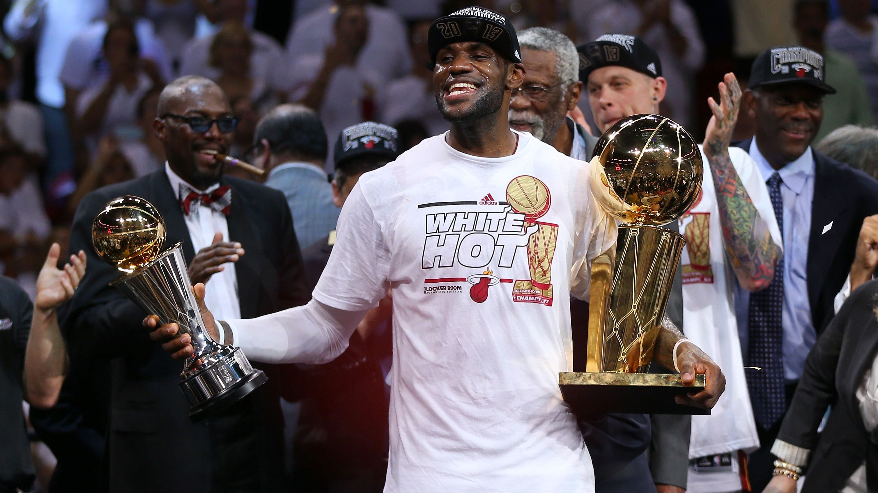 <strong>LeBron James (Miami Heat) - Finals MVP 2013</strong><br>Serie: Miami Heat vs. San Antonio Spurs (4-3)<br>Finals-Stats: 25,3 Punkte, 10,9 Rebounds, 7,0 Assists und 2,3 Steals in 43,0 Minuten<br>Playoff-Stats: 25,9 Punkte, 8,4 Rebounds, 6,6 Assists und 1,8 Steals in 41,7 Minuten