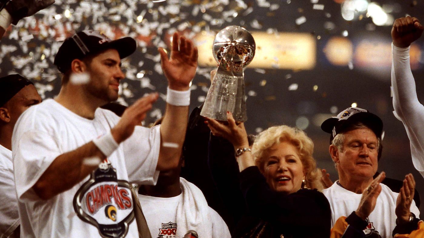 
                <strong>Kurt Warner: Rookie-Jahr 1998 bei den St. Louis Rams</strong><br>
                Kurt Warner führte die Rams 2000 zum Super Bowl-Sieg und gewann insgesamt drei MVP-Titel (zweimal Regular Season, einmal Super Bowl).Stationen: St. Louis Rams (1998 bis 2003), New York Giants (2004), Arizona Cardinals (2005 bis 2009)
              
