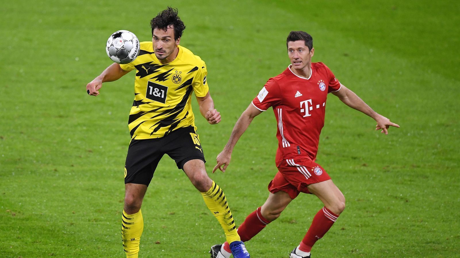 
                <strong>Mats Hummels</strong><br>
                In der Spieleröffnung nicht so passsicher wie sonst. Defensiv ohne größeren Patzer, allerdings mit schwacher Zweikampfquote für einen Abwehrboss. ran-Note: 3
              