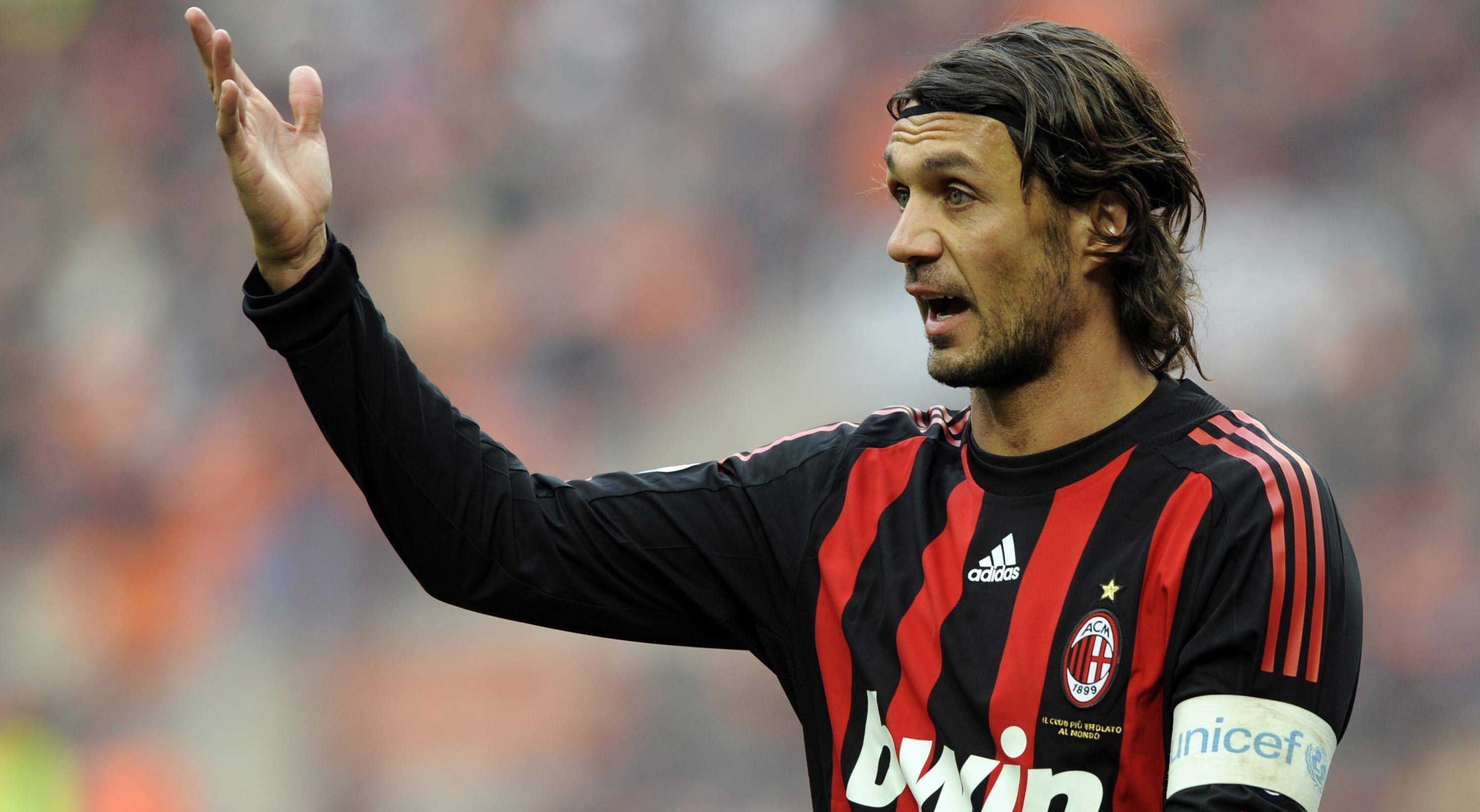 
                <strong>Abwehr: Paolo Maldini (Italien)</strong><br>
                Abwehr: Paolo Maldini. Die italienische Abwehr-Legende darf in Zambrottas Traum-Elf nicht fehlen. Der italienische Rekordnationalspieler nahm an drei Europameisterschaften teil, der EM-Titel blieb ihm allerdings verwehrt. Im Jahr 2000 führte er Italien bis ins Finale, welches aber gegen Frankreich verloren ging.
              