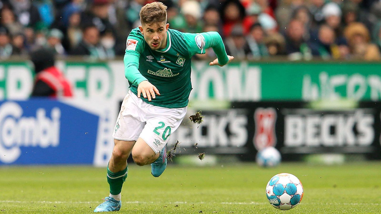 
                <strong>SV Werder Bremen: Romano Schmid</strong><br>
                Der U21-Nationalspieler Österreichs hat bereits vor dem Bundesliga-Abstieg seine Minuten im deutschen Oberhaus gesammelt und war auch in der vergangenen Zweitliga-Saison bei den Bremern eine tragende Säule. In 33 Spielen kam der 22 Jahre alte Offensivspieler auf drei Tore und sieben Vorlagen. In der kommenden Spielzeit sollte Romano Schmid bei den Norddeutschen gesetzt sein.
              