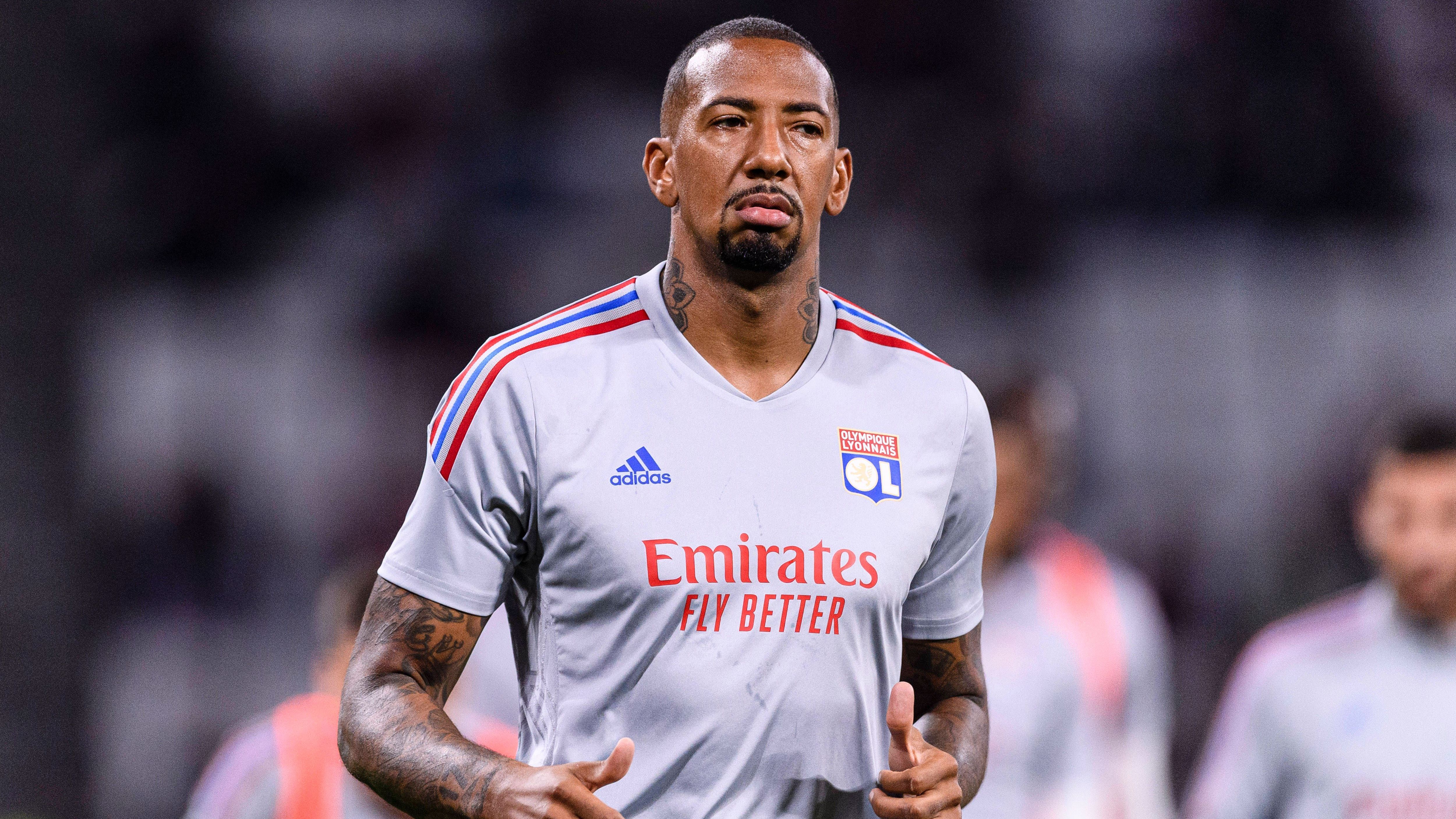 <strong>Jerome Boateng<br></strong><strong>- Position:</strong> Innenverteidiger<br><strong>- Alter:</strong> 35 Jahre<br><strong>- Zuletzt bei:</strong> Olympique Lyon