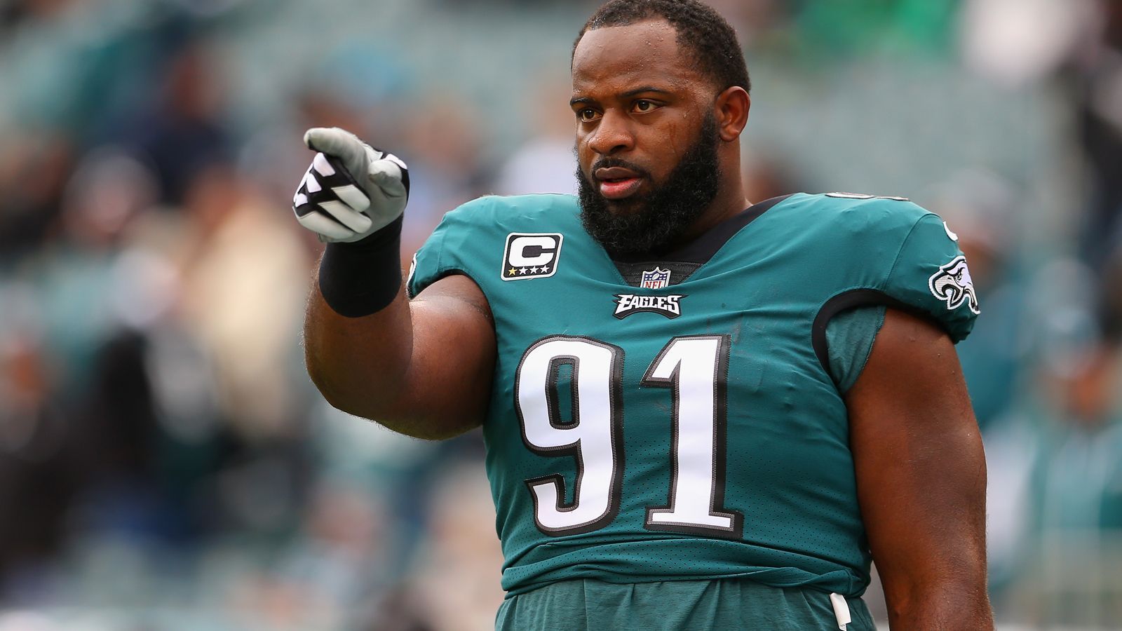 
                <strong>4. Fletcher Cox (Defensive Tackle, Philadelphia Eagles), PFF Grade 92,5</strong><br>
                Der Interior Defender der Eagles legte 2018 mal wieder eine Bomben-Saison hin: 10,5 Sacks sind nur die offensichtlichste seiner unglaublichen Pass-Rush-Statistiken: Seine Erfolgsrate im Pass Rush liegt laut PFF bei 20,9 Prozent – das ist der vierthöchste je vom PFF für einen Interior Defender gemessene Saisonwert (Messungen seit 2006).
              