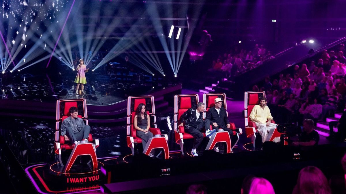 Anabel singt bei "The Voice Kids" 2024 und die Coaches lauschen gespannt