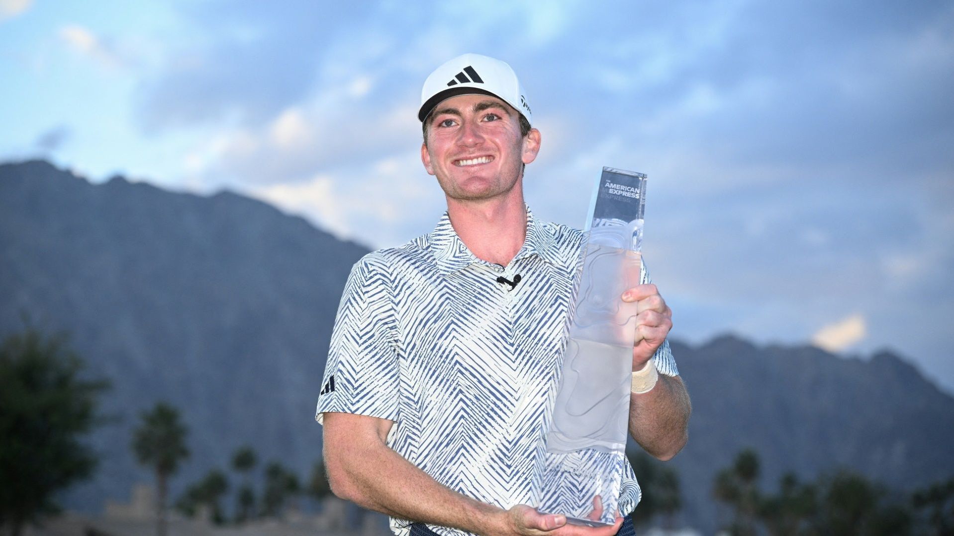 <strong>Golfer darf PGA-Preisgeld nicht erhalten</strong><br>Nick Dunlap hat die PGA Desert Classic gewonnen. Der 20-Jährige stellte mit 29 unter Par einen Turnierrekord auf und holte sich Platz eins. Einziger Wermutstropfen: Der jüngste PGA-Champion seit 1910 darf das Preisgeld nicht erhalten, schlichtweg, weil er kein Profi ist. Die 1,5 Millionen Dollar bekommt der zweitplatzierte Christiaan Bezuidenhout aus Südafrika.