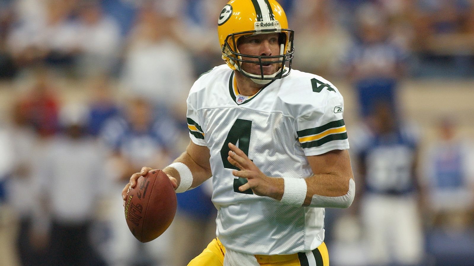 
                <strong>Platz 4: Brett Favre</strong><br>
                77.693 YardsRegular Season: 71.838Playoffs: 5.855Aktiv: 1991 bis 2010 für die Atlanta Falcons, die Green Bay Packers, die New York Jets und die Minnesota Vikings
              