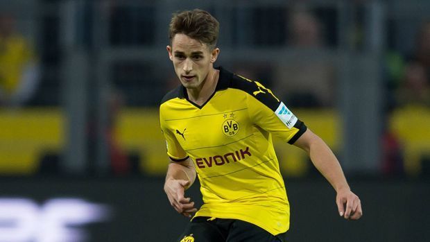 
                <strong>Adnan Januzaj</strong><br>
                Adnan Januzaj: Ersetzte den schwachen Kagawa. Prüfte mit einem Freistoß Manuel Neuer. Ansonsten ähnlich blass wie der Japaner. ran-Note: 4.
              