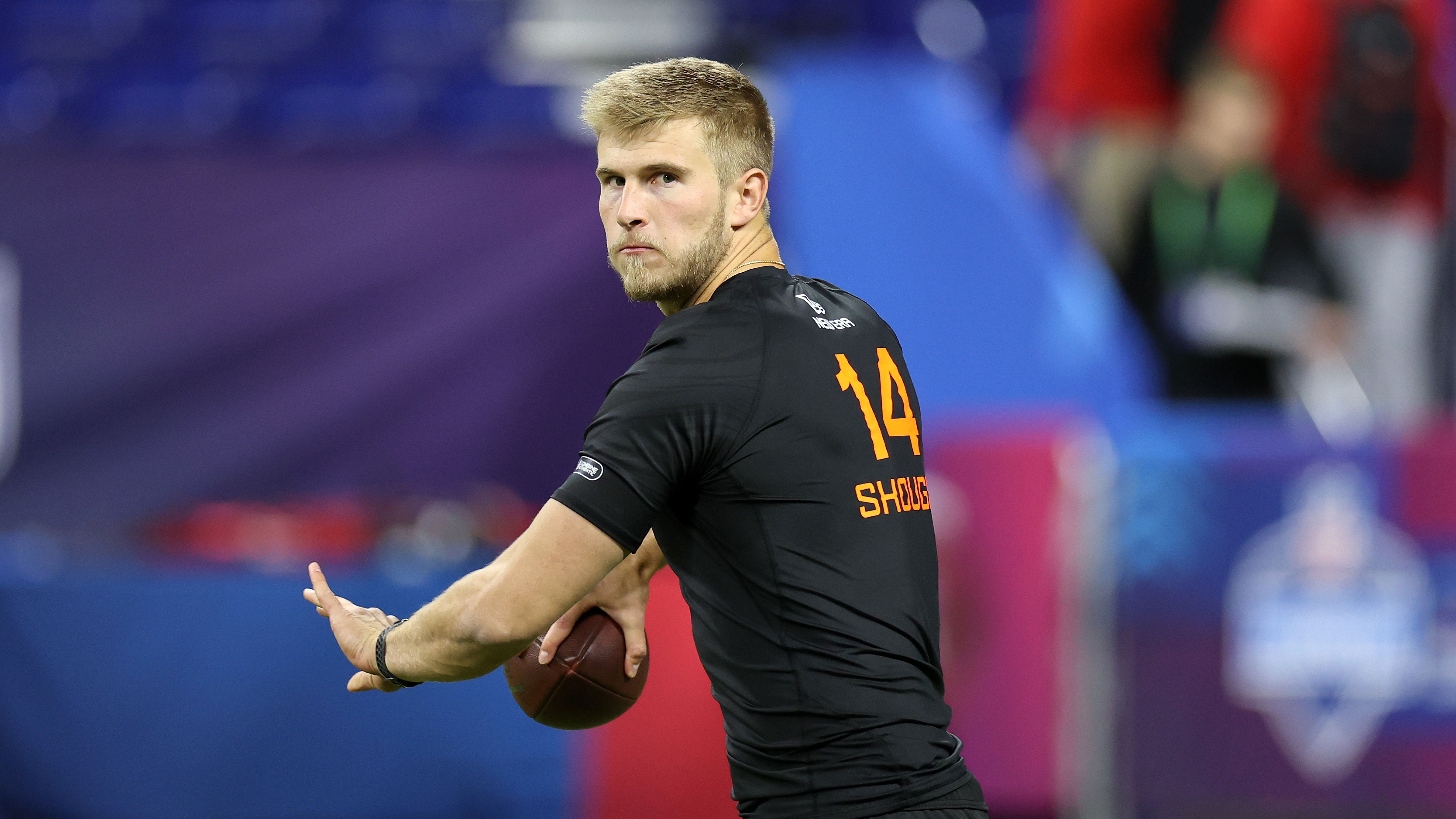 <strong>Platz 32: Tyler Shough (New Orleans Saints)</strong><br>Wer wird bei den Saints starten? Der <a data-li-document-ref="544653" href="https://www.ran.de/sports/american-football/nfl/news/nfl-derek-carr-erklaert-gruende-fuer-seinen-ruecktritt-bei-den-new-orleans-saints-544653">eigentliche QB1 Derek Carr</a> hat seine Karriere beendet. Mit dem 40. Pick wurde Tyler Shough (im Bild) überraschend früh gedraftet, bringt aber viel College-Erfahrung und einige gute Anlagen mit. Seine Konkurrenten sind Spencer Rattler und Jake Haener.