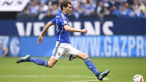 
                <strong>Leon Goretzka</strong><br>
                Leon Goretzka: Um Ordnung im Mittelfeld bemüht, schaltete sich Goretzka auch immer wieder in die Offensive mit sein. Dabei allerdings glücklos. Genauso wie vor dem Gegentreffer zum 1:2, als ihm im Strafraum der Ball versprang. ran-Note: 4
              