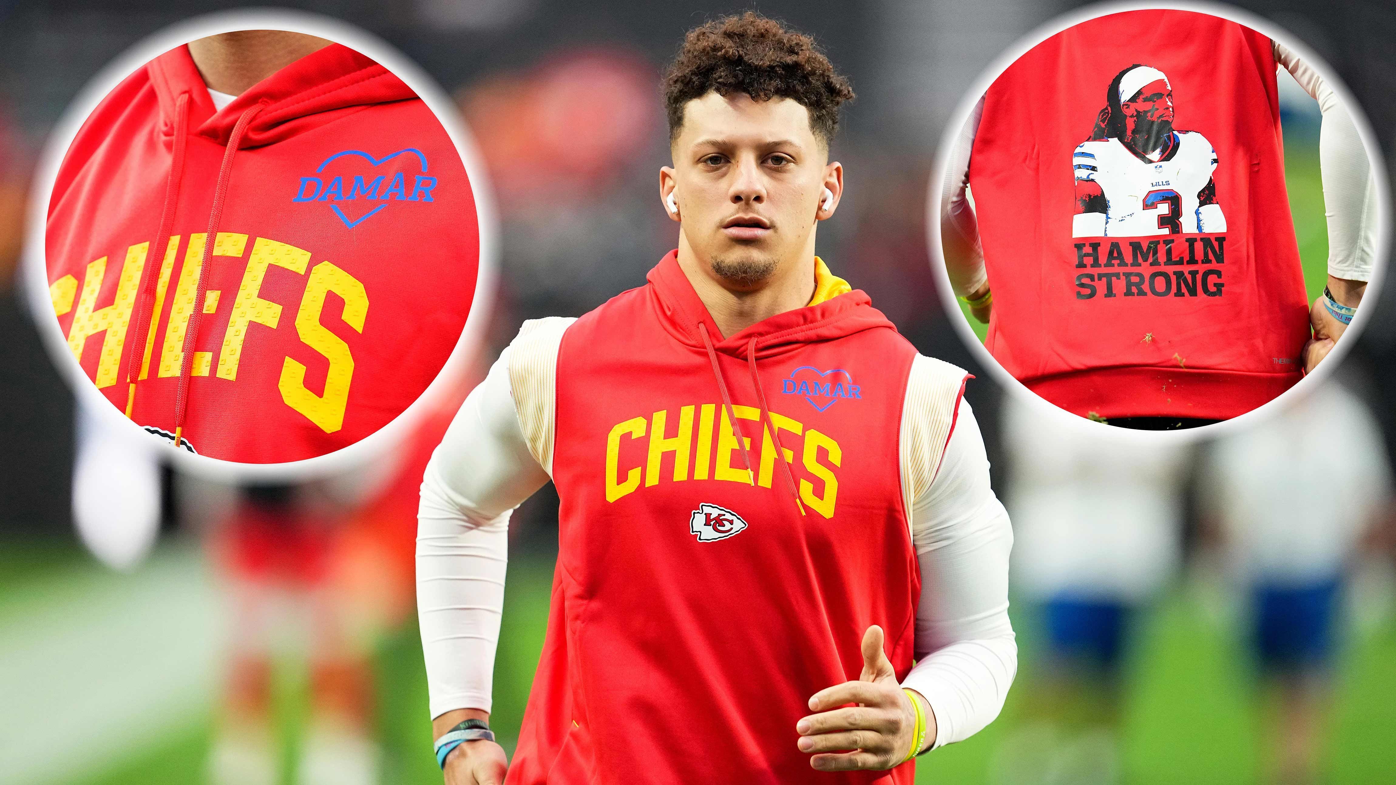 
                <strong>Patrick Mahomes</strong><br>
                Der Star-Quarterback der Kansas City Chiefs trug eine eigens angefertigte Hoodie-Weste beim Warmmachen vor der Partie gegen die Las Vegas Raiders. Während auf der Brust "Damar" in einem blauen Herz stand, war auf dem Rücken ein Print von Hamlin zu sehen unter dem "Hamlin Strong" geschrieben war.
              