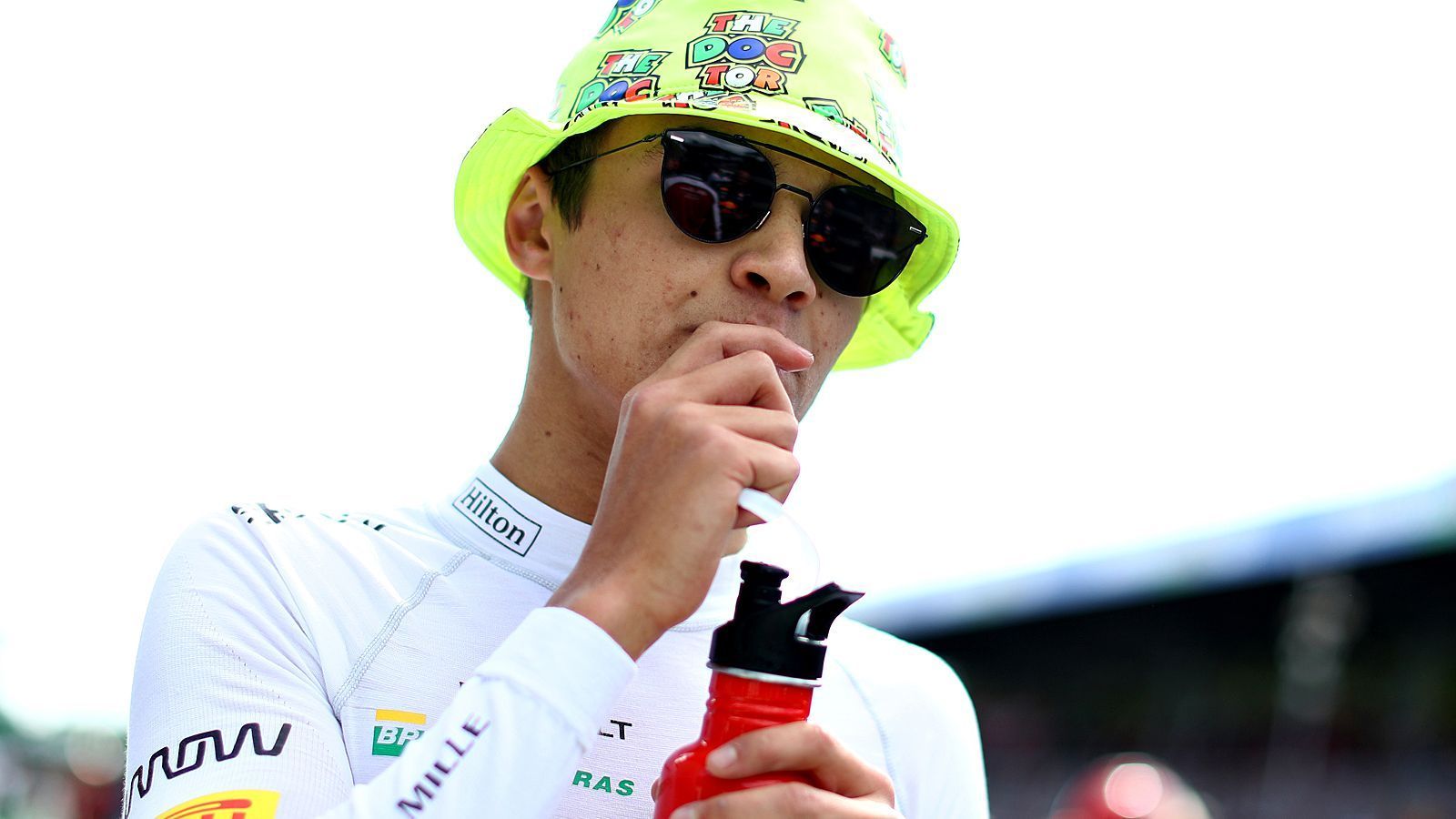 
                <strong>Platz 7: Lando Norris (McLaren)</strong><br>
                WM-Punkte 2019: 49 (WM-Rang: 11)In der Formel 1 seit: 2019Der jüngste Starter der Saison überzeugte auf Anhieb, beendete schon den zweiten Grand Prix des Jahres auf einem fantastischen sechsten Rang. Insgesamt raste Norris elfmal in die Punkte und ärgerte so manches Mal auch die etablierten Piloten. Die Anlagen für eine lange Formel-1-Karriere sind absolut vorhanden.
              