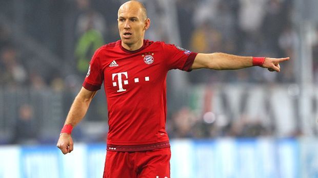 
                <strong>Arjen Robben</strong><br>
                Arjen Robben: Von Beginn an sehr engagiert, wirbelte der Niederländer auf der rechten Seite ordentlich. Robben probierte es aus allen Lagen, nach einer Ecke sogar per Kopf. Mit einer langen Flanke auf Costa leitete Robben dann auch die Führung durch Müller ein. In der zweiten Halbzeit krönte er seine ganze starke Leistung mit einem herrlichen Tor. Sogar in der Defensive rackerte er. ran-Note: 1 
              