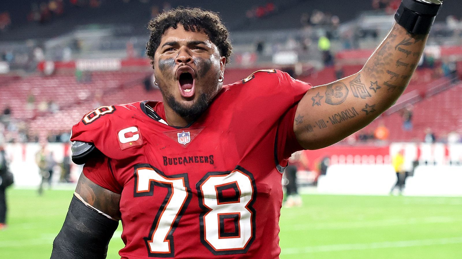 <strong>Tampa Bay Buccaneers - Tristan Wirfs (Offensive Tackle)</strong><br>Der Offensive Lineman giert offenbar nach einem dicken Deal. Daher fehlt er bei den Trainingseinheiten. Experten und Insidern zur Folge könnte Wirfs der bestbezahlte O-Liner der Liga werden. Die Bucs haben vor der zurückliegenden Spielzeit die Option auf ein fünftes Vertragsjahr des Erstrundenpicks von 2020 gezogen.