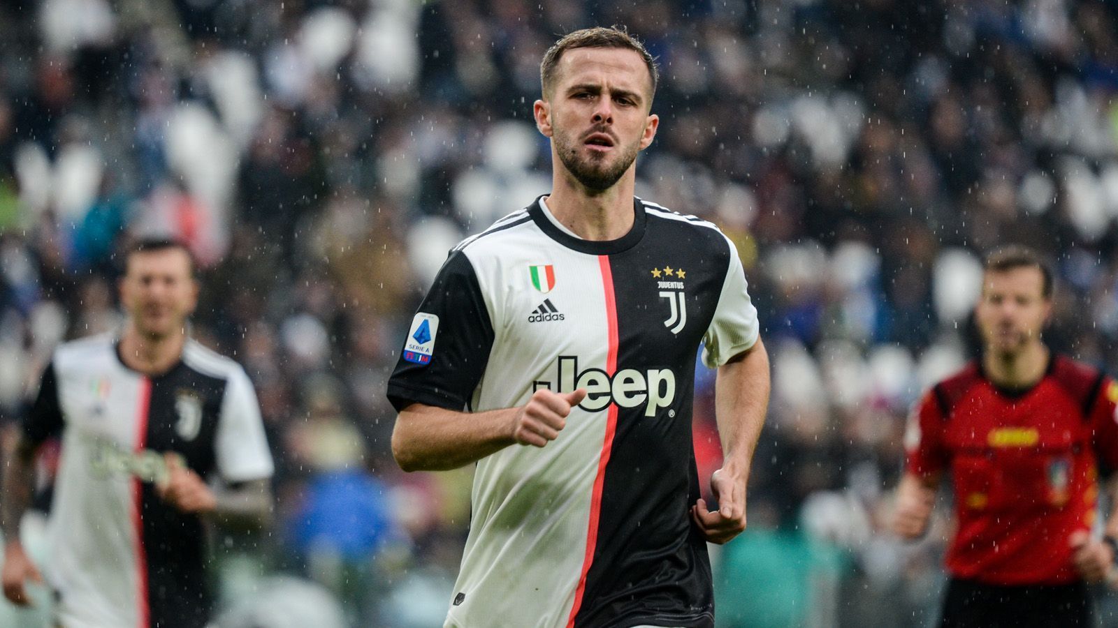 
                <strong>Miralem Pjanic </strong><br>
                Alter: 29Position: Zentrales Mittelfeld Letzter Wechsel: 2016 - Vom AS Rom zu Juventus Turin für ca. 32 Millionen Euro 
              