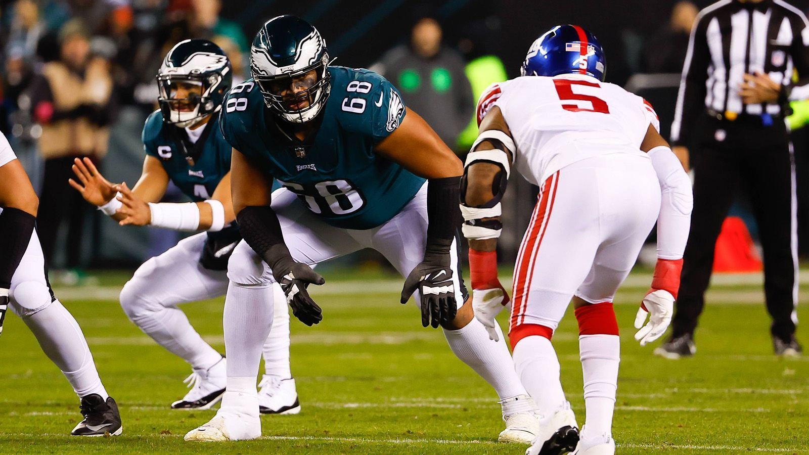 
                <strong>Bescherung an Weihnachten: Philadelphia Eagles at New York Giants</strong><br>
                Dafür verteilt die NFL fleißig Geschenke. Die ewige Rivalität zwischen den New York Giants und Philadelphia Eagles wird 2023 ebenfalls am besinnlichen 1. Weihnachtsfeiertag fortgesetzt.
              