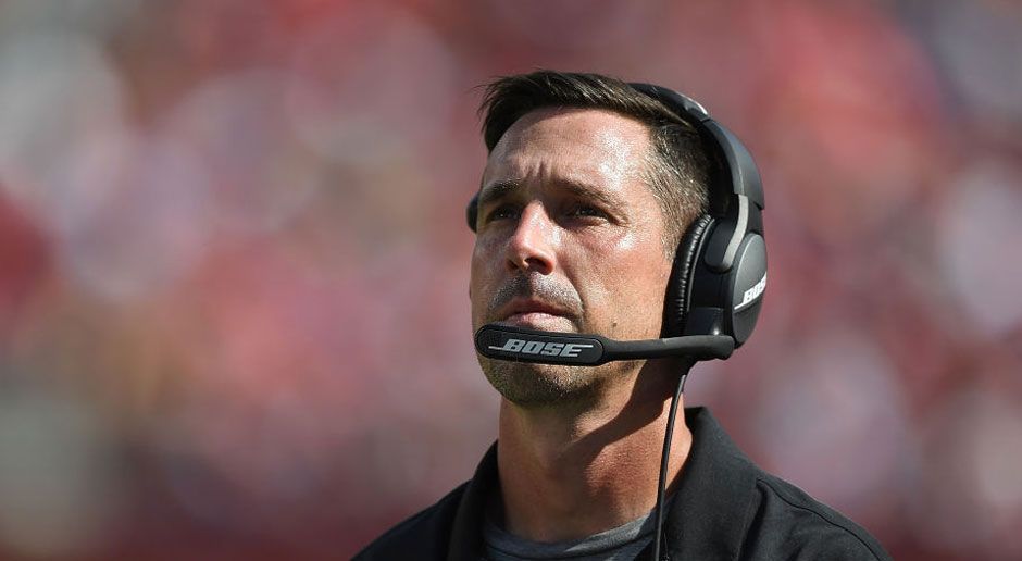 
                <strong>San Francisco 49ers</strong><br>
                Unter der Führung des neuen Head Coaches Kyle Shanahan sollten die 49ers wieder auf die Erfolgsspur finden. Der Trainer hatte zuletzt als Offensive Coordinator der Atlanta Falcons eindrucksvoll unter Beweis gestellt, einen starken Angriff formen zu können. Jedoch war abzusehen, dass der Neuaufbau seine Zeit braucht. In der vergangenen Saison hatten die 49ers das schlechteste Passspiel und die insgesamt schwächste Defense der gesamten NFL.
              