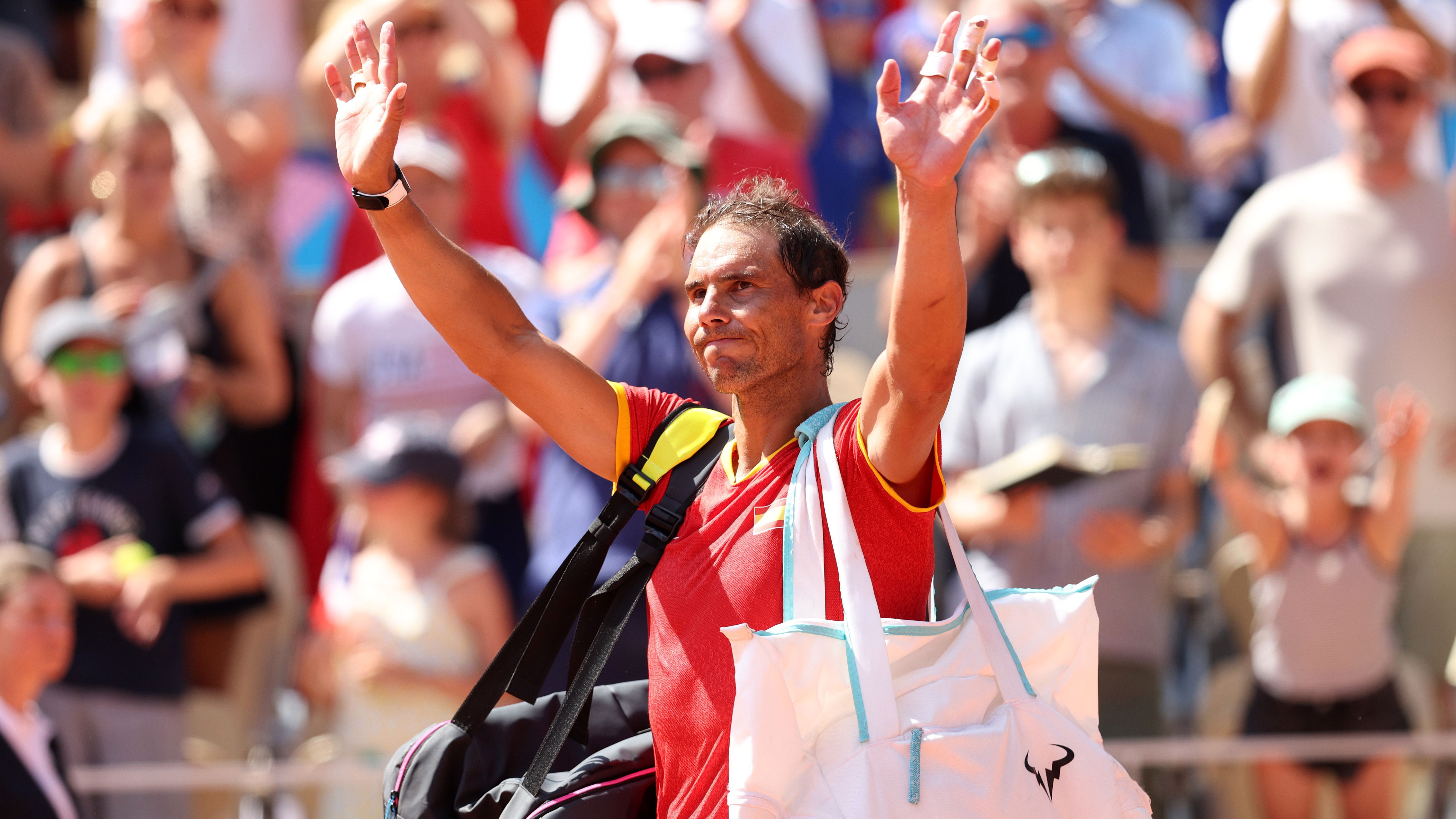<strong>Olympia 2024: Die besten Bilder des dritten Tages</strong><br>Der Sandplatz-König von Paris verabschiedet sich - zumindest in der Einzel-Konkurrenz. Rafael Nadal verlor sein Zweitrunden-Duell gegen Novak Djokovic. Im Doppel ist der Spanier aber weiterhin mit von der Partie, spielt an der Seite von Carlos Alcaraz.&nbsp;