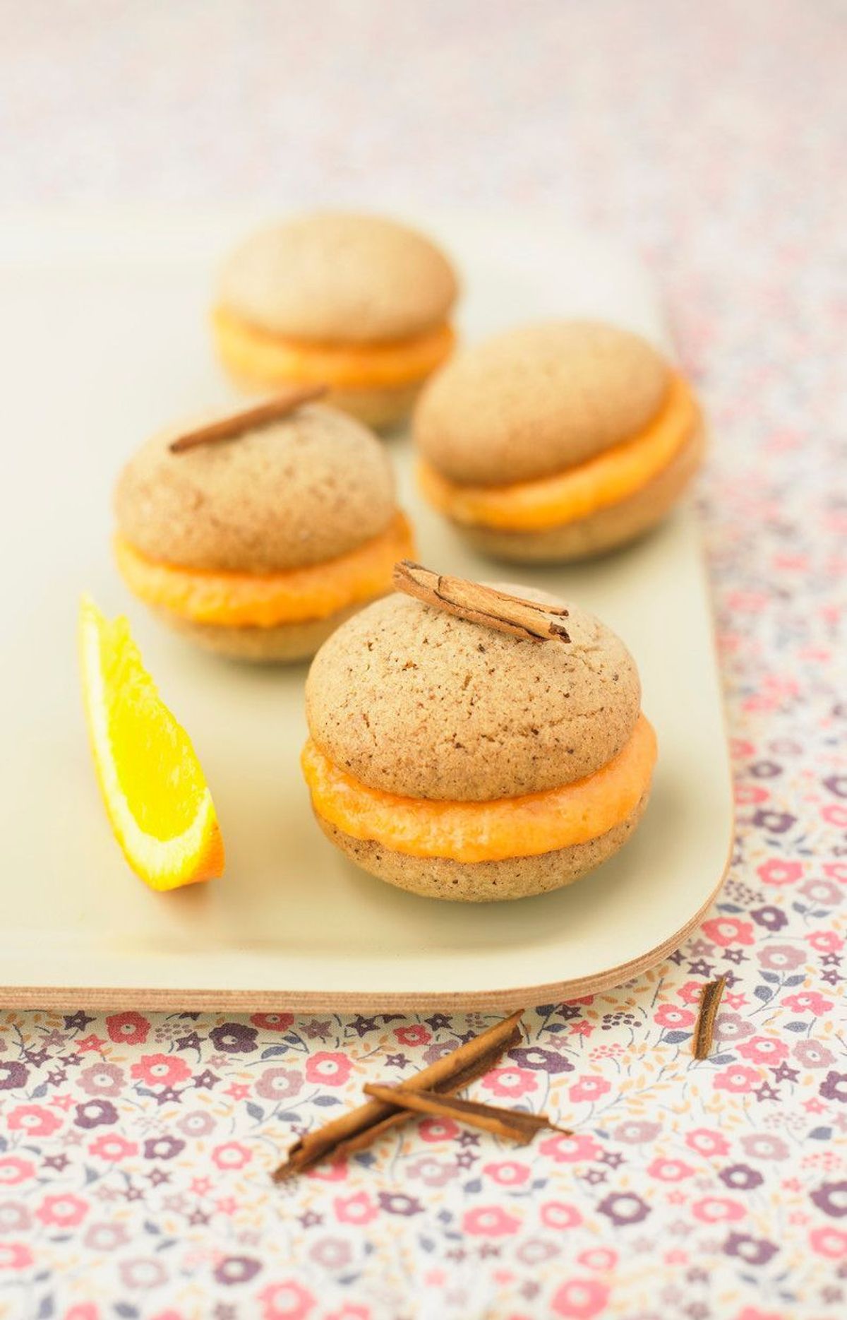 Enie backt: Rezept-Bild Whoopies mit Zimt und Orangencreme 