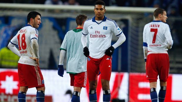 
                <strong>ABWEHR: Jonathan Tah (Bayer Leverkusen)</strong><br>
                Jonathan Tah ist gebürtiger Hamburger und kam schon als 13-Jähriger in die Nachwuchsakademie des HSV. Debütierte mit 17 Jahren bei den Profis - und galt als DER kommende Mann in der Hamburger Defensive. Wurde in der Krisen-Saison 2013/14 aber sportlich und medial verheizt, erst nach Düsseldorf verliehen und dann nach Leverkusen verkauft.
              