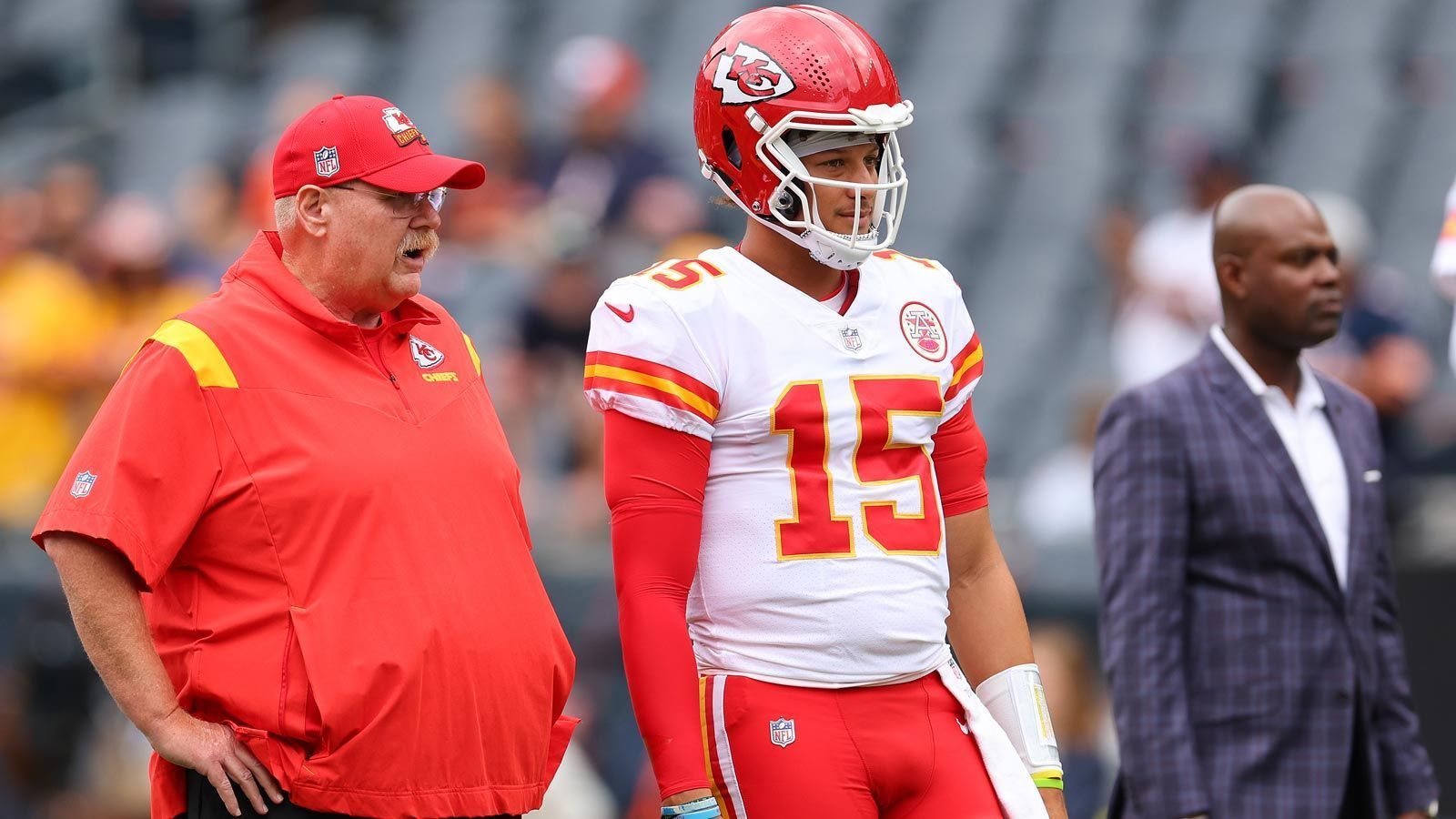 
                <strong>AFC West: Kansas City Chiefs</strong><br>
                &#x2022; Head Coach: Andy Reid (l.)<br>&#x2022; Quarterback: Patrick Mahomes (r.)<br>&#x2022; Platzierung nach Regular Season: 1. der AFC West (Division), Platz 1 in der AFC (Conference)<br>&#x2022; Stadion: GEHA Field at Arrowhead Stadium (Kansas City, Missouri)<br>&#x2022; Gegründet: 1960<br>
              