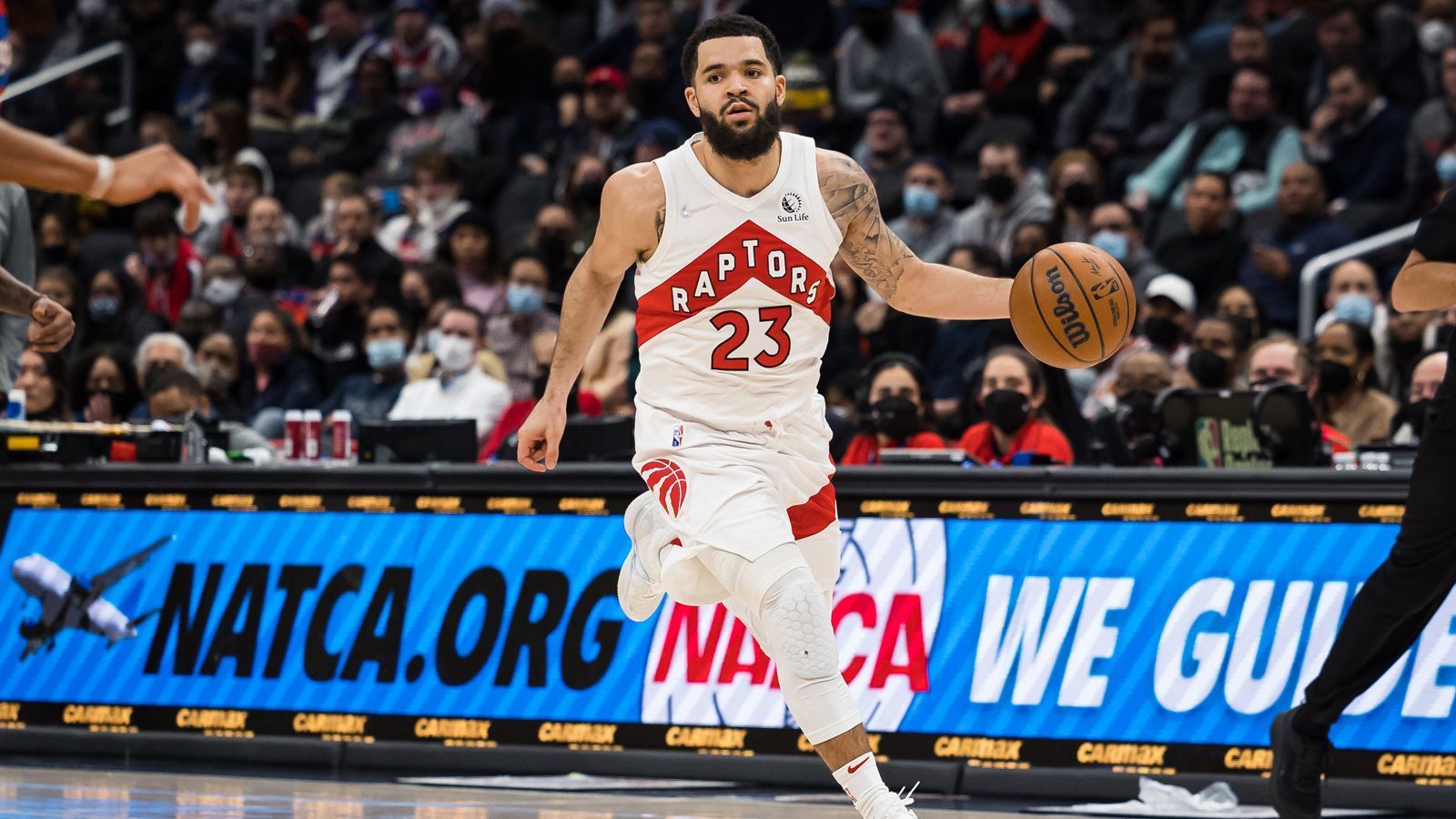 
                <strong>Fred VanVleet (Toronto Raptors/Reserve)</strong><br>
                &#x2022; Punkte: 21,6 -<br>&#x2022; Rebounds: 4,6 -<br>&#x2022; Assists: 7,0 -<br>&#x2022; All-Star Nominierungen: 1. <br>
              