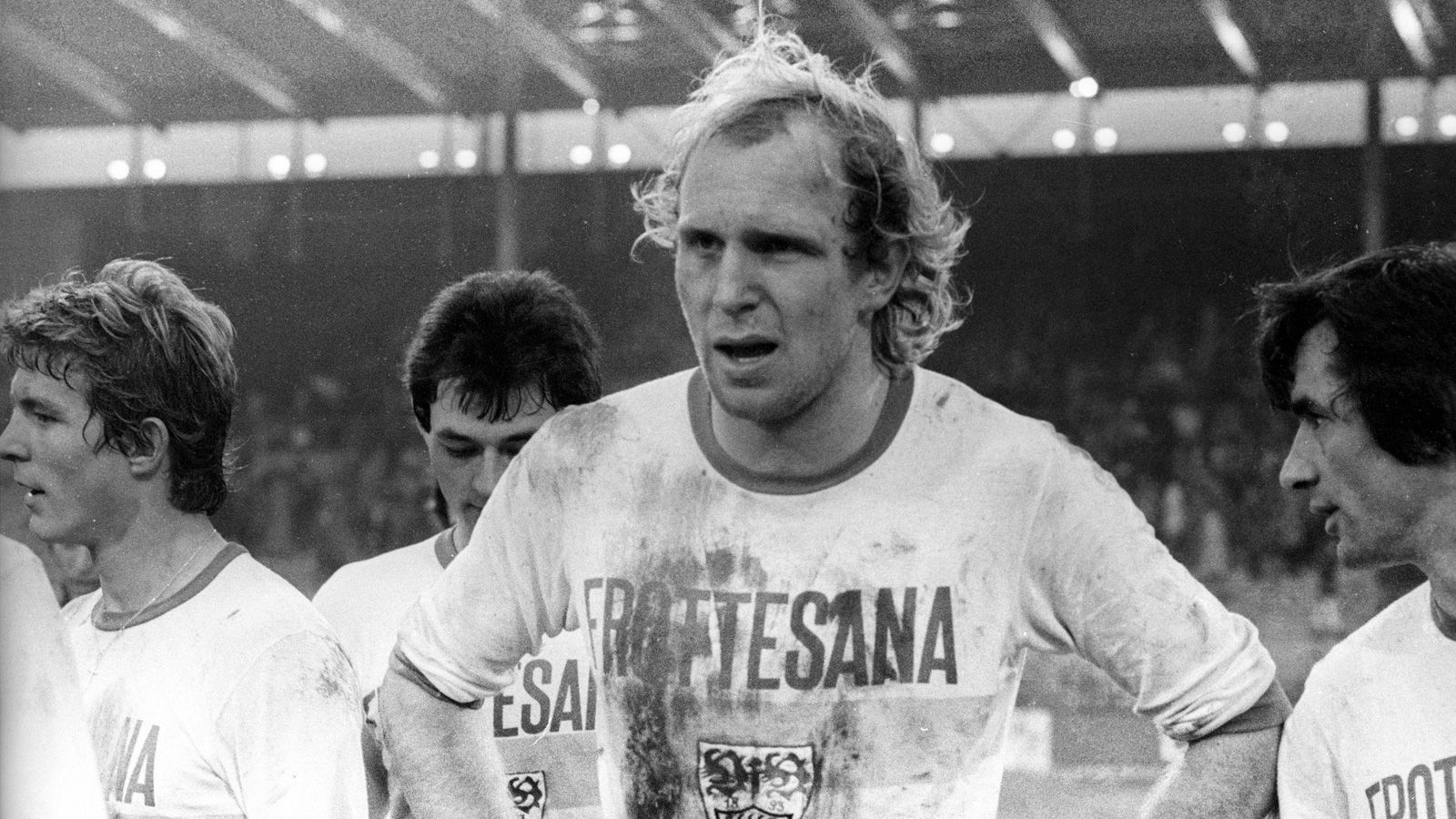 
                <strong>Dieter Hoeneß</strong><br>
                &#x2022; VfB Stuttgart: 1975 bis 1979 -<br>&#x2022; FC Bayern München: 1979 bis 1987<br>
              