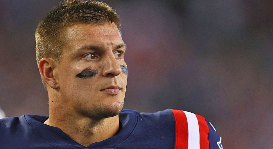 
                <strong>Platz 2: Rob Gronkowski</strong><br>
                Gesamt-Bewertung: 98
              