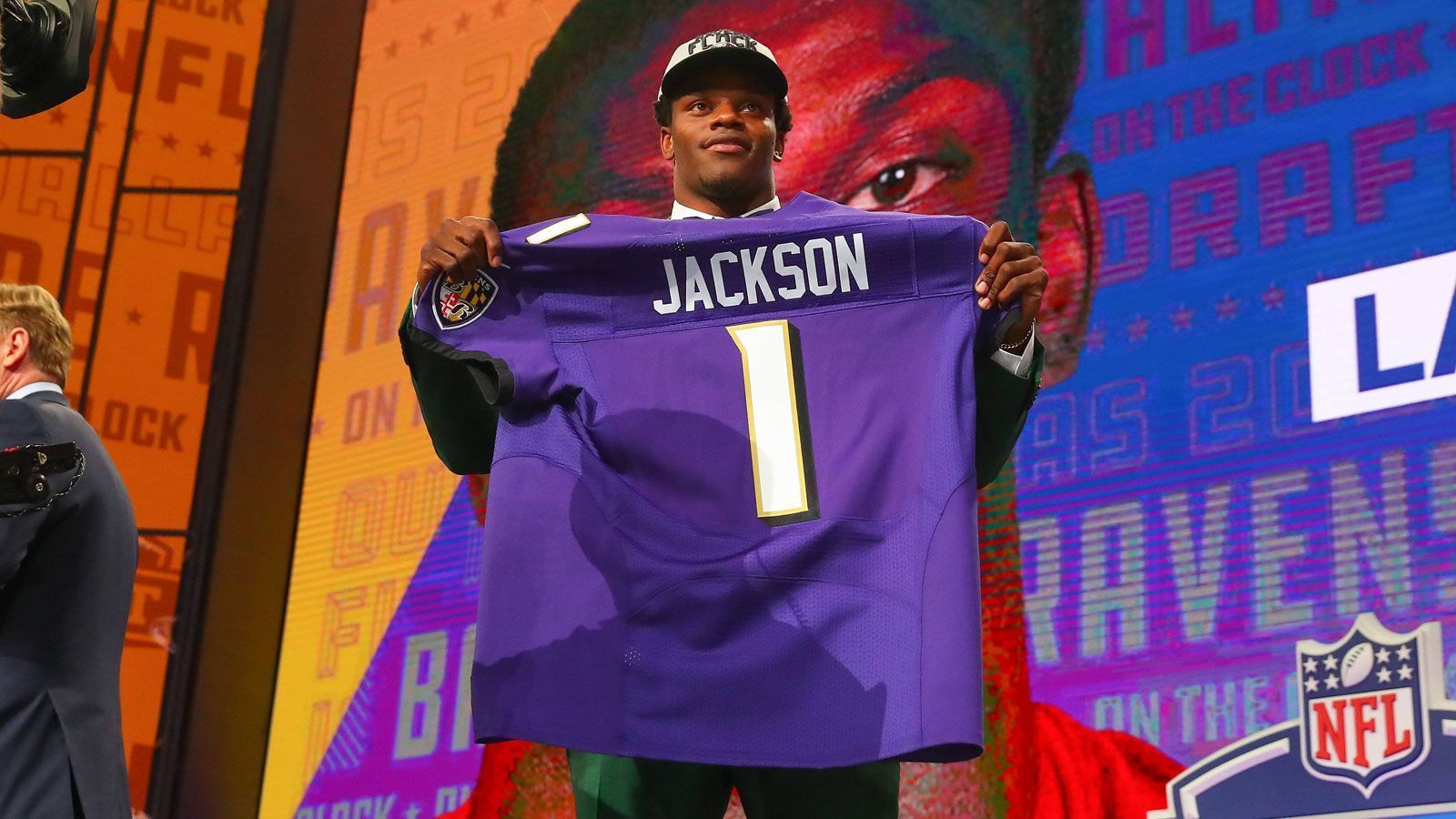 
                <strong>Die Top 5 Quarterbacks in Madden 19</strong><br>
                Platz 2: Lamar Jackson, Baltimore Ravens: 79
              