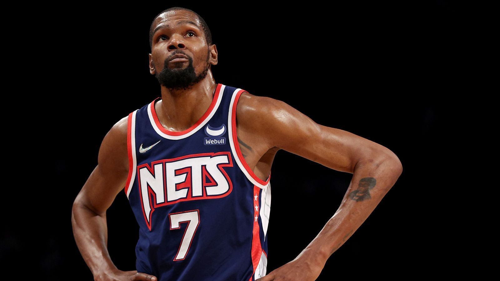 
                <strong>4. Platz: Kevin Durant (Brooklyn Nets)</strong><br>
                &#x2022; 36 Spiele -<br>&#x2022; 29,3 Punkte pro Spiel -<br>&#x2022; 7,4 Rebounds pro Spiel -<br>&#x2022; 5,8 Assists pro Spiel - <br>&#x2022; 37,2% Dreierquote -<br>
              