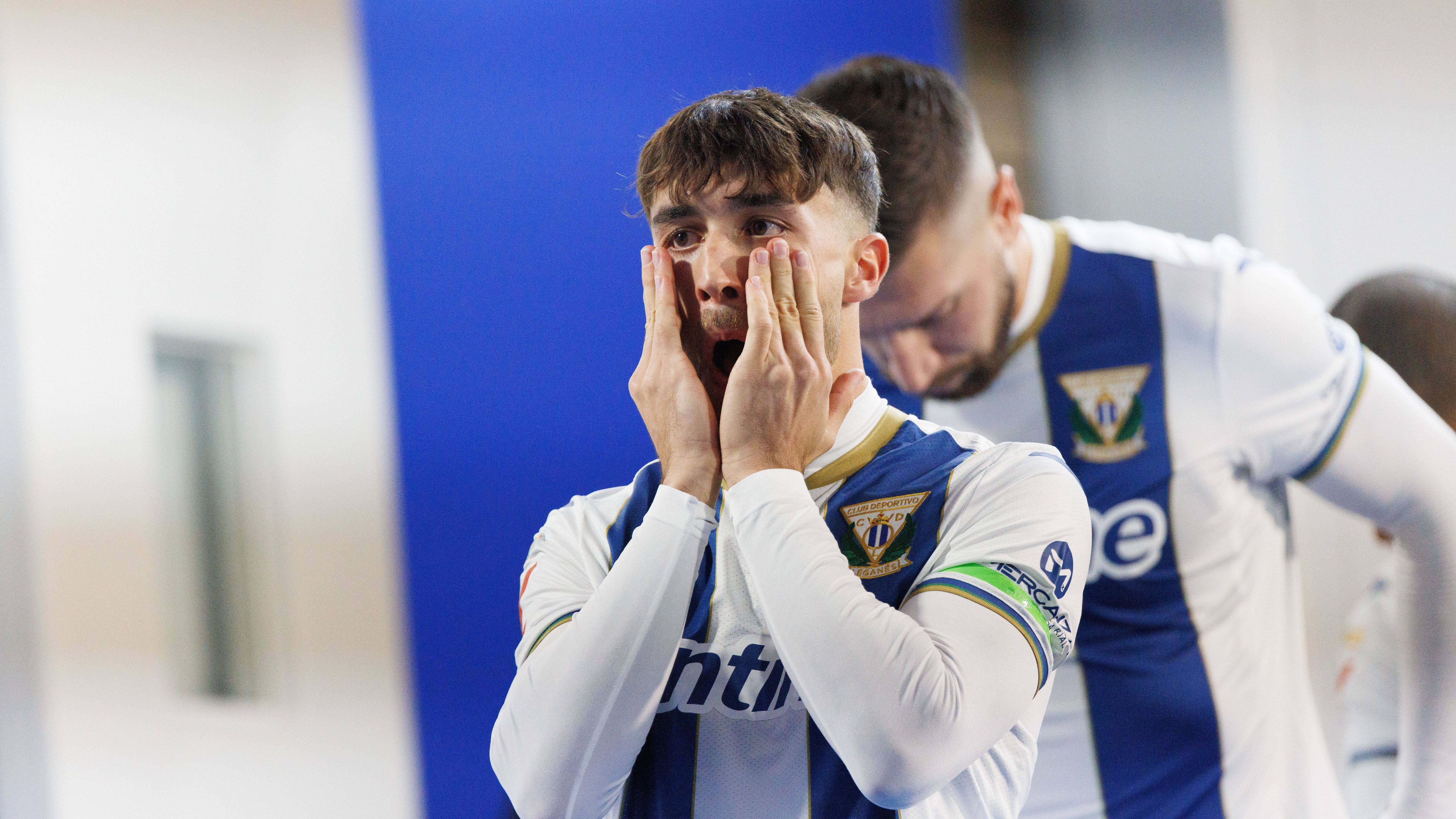 <strong>Absteiger: CD Leganes (Spanien)</strong><br>Wie in Italien steigen auch in Spanien drei Mannschaften direkt ab. Mit CD Leganes erwischt es dabei einen weiteren Aufsteiger aus der vergangenen Saison. Das Team von Borja Gimenez durfte dabei bis zum Ende vom Klassenerhalt träumen: Mit 40 Punkten fehlte nur ein Zähler zum rettenden Ufer. Das späte Aufbäumen - zwölf Punkte aus den letzten sieben Spielen - kam für den Liga-Neuling aber zu spät.