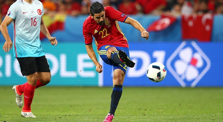 
                <strong>Nolito</strong><br>
                Nolito: Ein Tor und eine Vorlage, der Stürmer von Celta Vigo war im Strafraum immer ein Gefahrenherd. Sein erster Torschuss in der 30. Minute ging noch knapp am rechten Pfosten vorbei. Wenig später bereitete er über per Flanke auf Morata das 1:0 vor. Sehenswert auch sein Treffer zum 2:0, als er eine unfreiwillige Kopfballverlängerung von Topal per Dropkick im Fallen mit rechts verwandelte. ran-Note 1
              