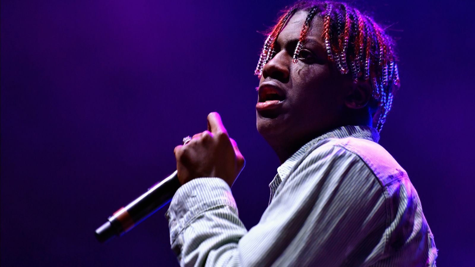 
                <strong>Lil Yachty - Rapper</strong><br>
                Lil Yachtys Leidenschaft für das Battle Royale-Spiel ist auf einem anderen Level: Gemeinsam mit zwei Musikerkollegen nahm er einen Fortnite-Song auf. Der Text hat zwar wenig mit dem Titel zu tun, allerdings hat er für die Melodie Teile des offiziellen Soundtracks genutzt.
              