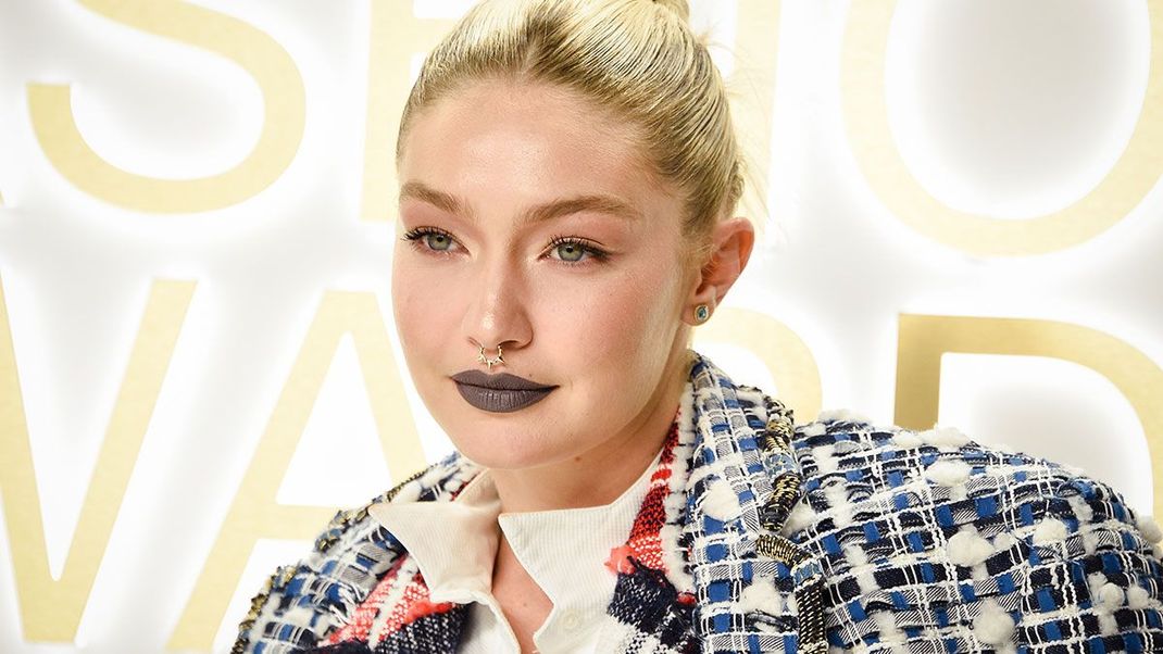 Top-Model Gigi Hadid sieht einfach immer atemberaubend schön aus – so auch auf den CFDA Fashion Awards in New York.