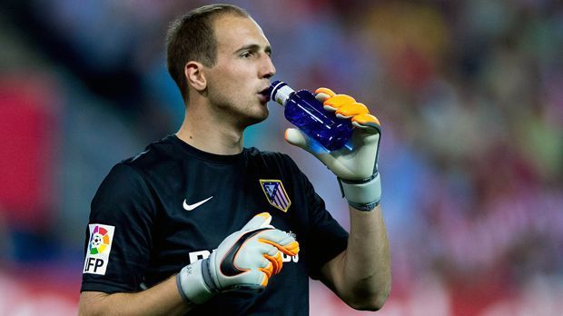 
                <strong>Atletico Madrid</strong><br>
                Platz 1 - Atletico Madrid: Die absolute Defensiv-Power in Europas Topligen weisen die Madrilenen auf. Der junge Torhüter Jan Oblak musste bislang gerade einmal sechs Gegentreffer in 14 Spielen hinnehmen (Schnitt: 0,43 Gegentreffer pro Spiel). Ganze neun Mal stand beim 22-Jährigen die Null. Nur ein Mal gab es für Atletico mehr als ein Gegentor - bei der 1:2-Pleite gegen Barcelona.
              